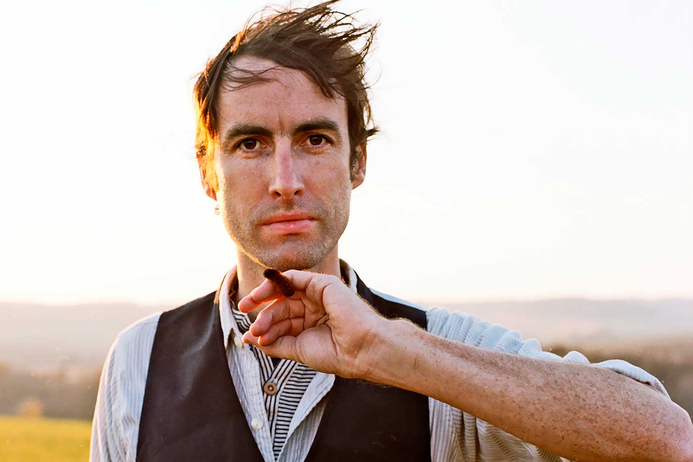 Andrew Bird y Fiona Apple se unen en "Left Handed Kisses"