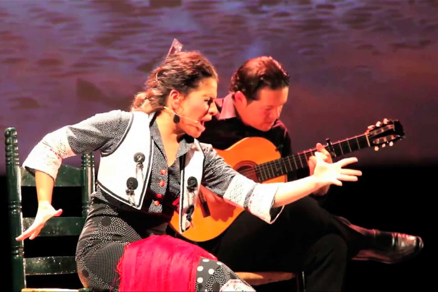 Jovenes flamencas cantan a poetas del rock