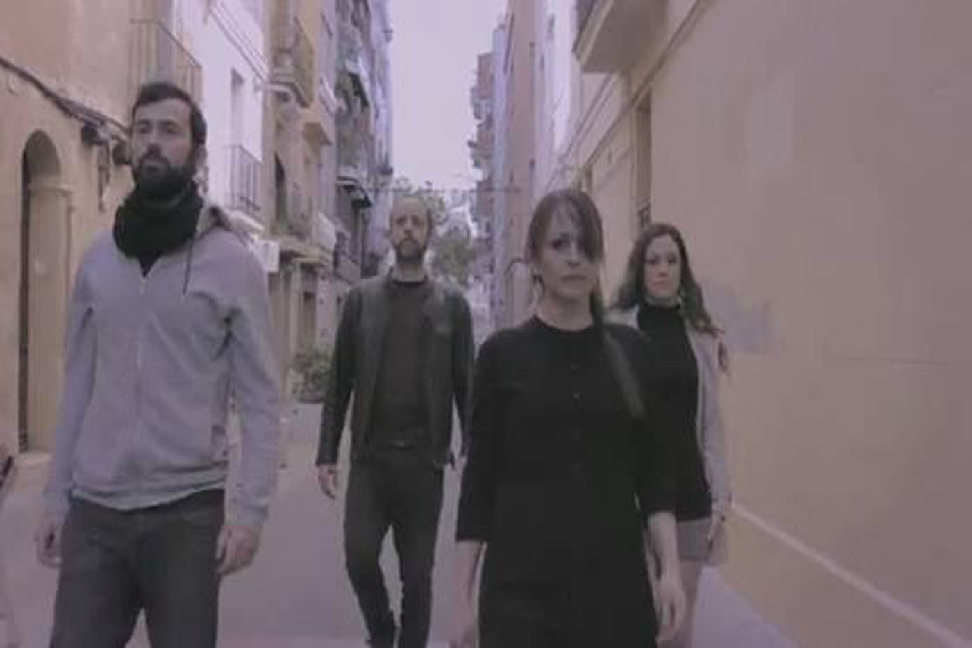 Julieta Jones presenta nuevo vídeo para "I Wish I Could Fly"