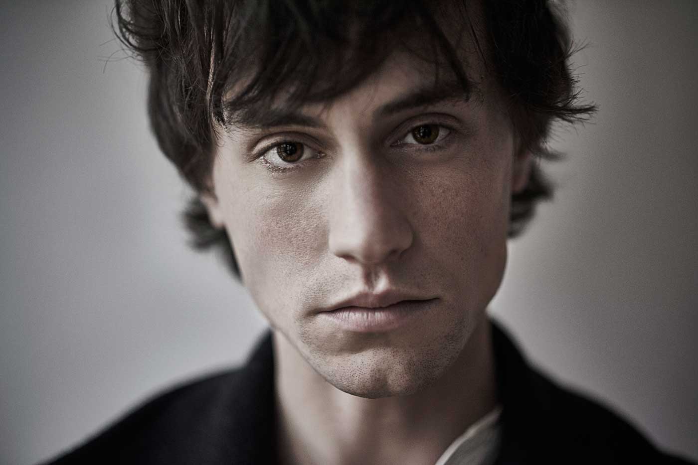 Estrenamos el álbum de debut de Max Jury