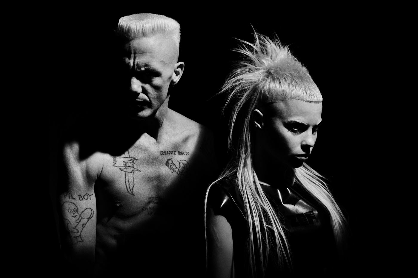 Die Antwoord lanzan su "porno rap" español