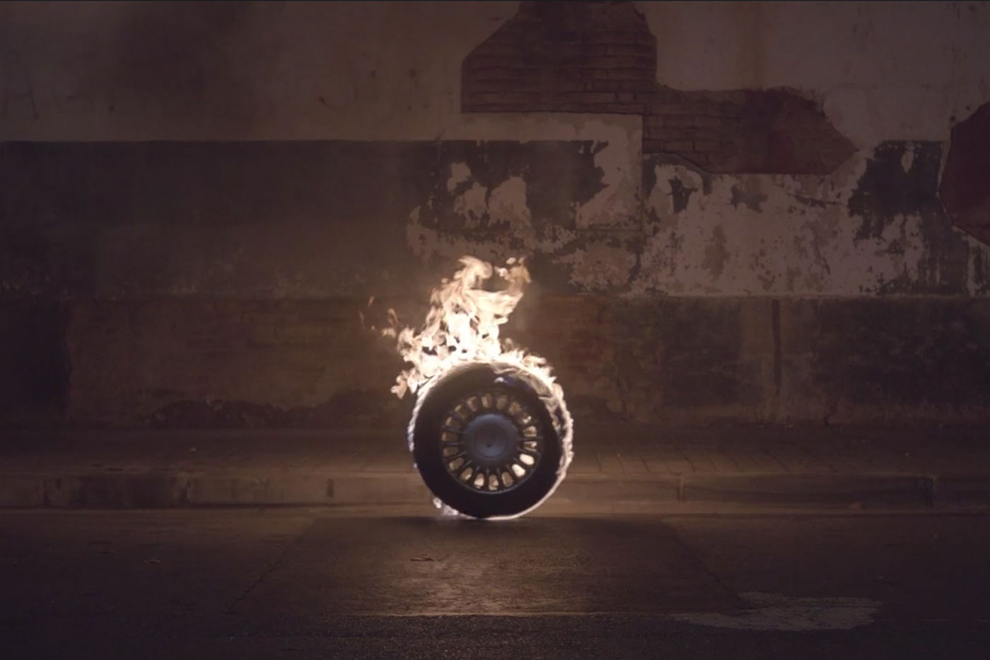 Aliment estrenan vídeo para "Car Crash"