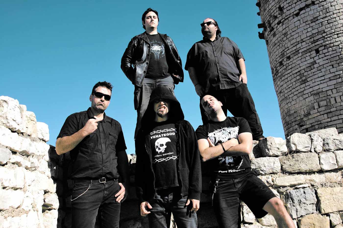 Barbarian Swords fichan por tres sellos internacionales