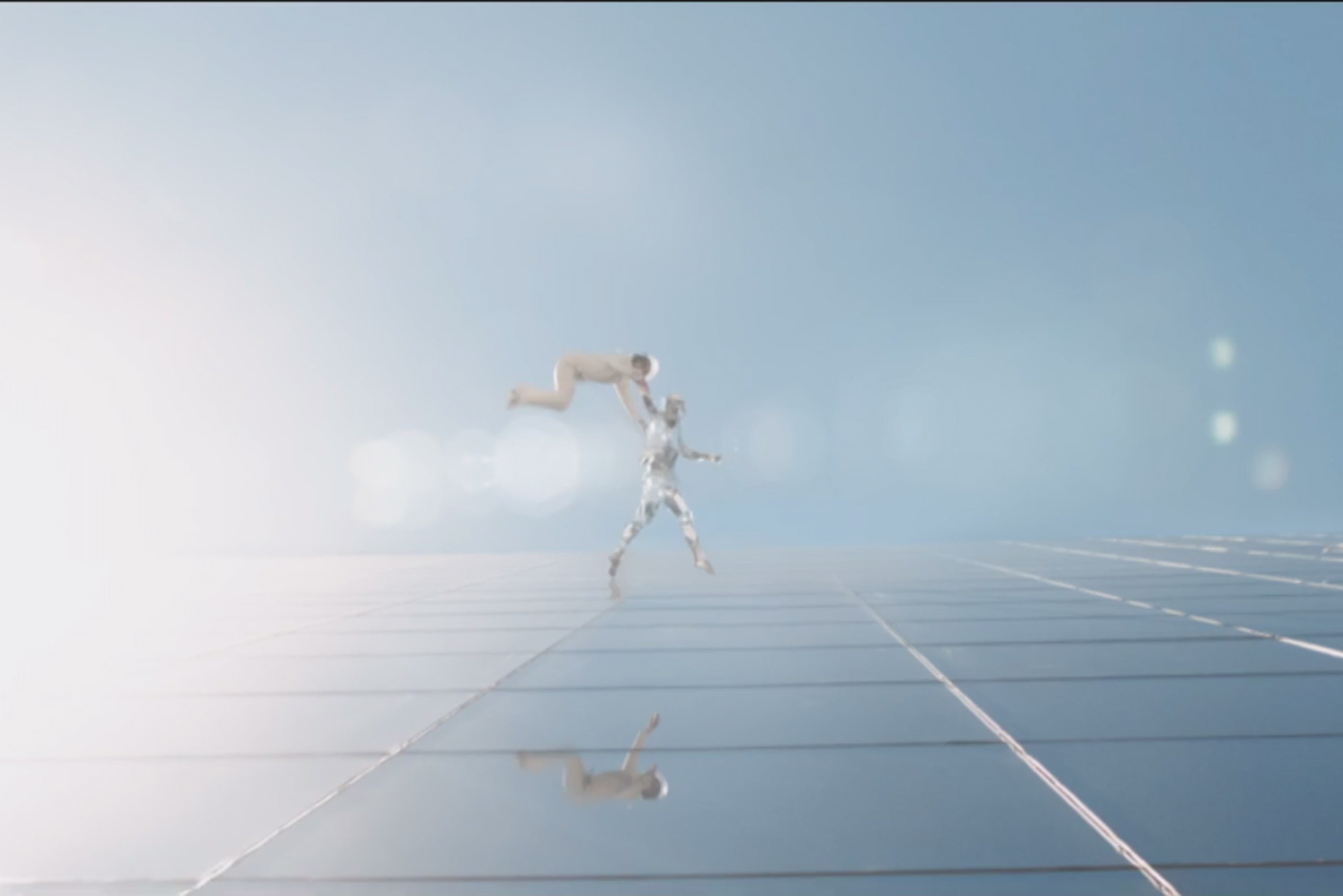 Flume y Tove Lo lanzan el vídeo de "Say It"