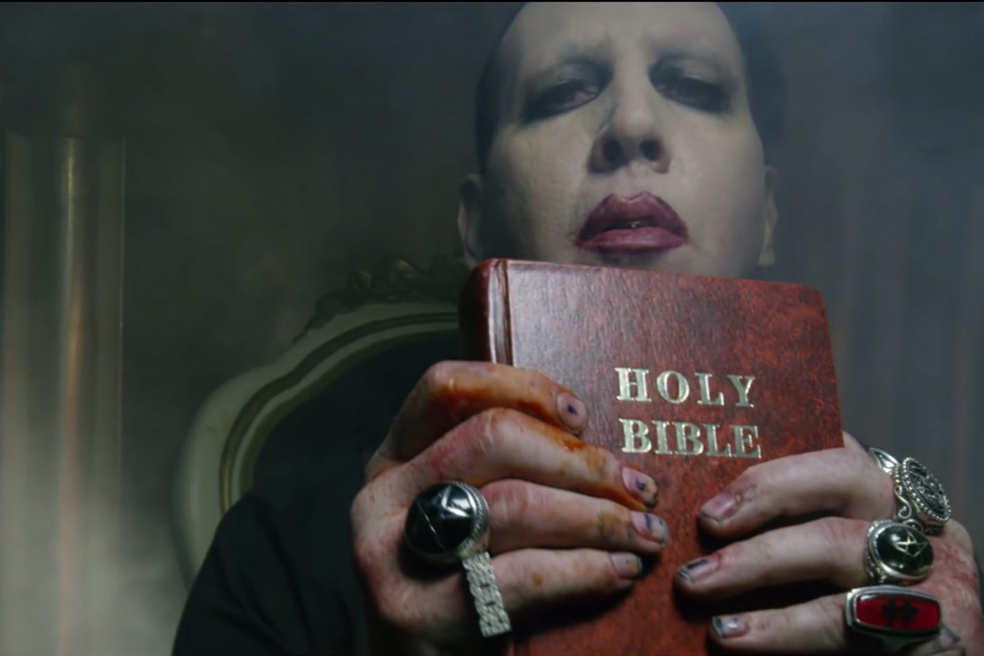 Marilyn Manson lanza videoclip con cadáver de Trump incluido
