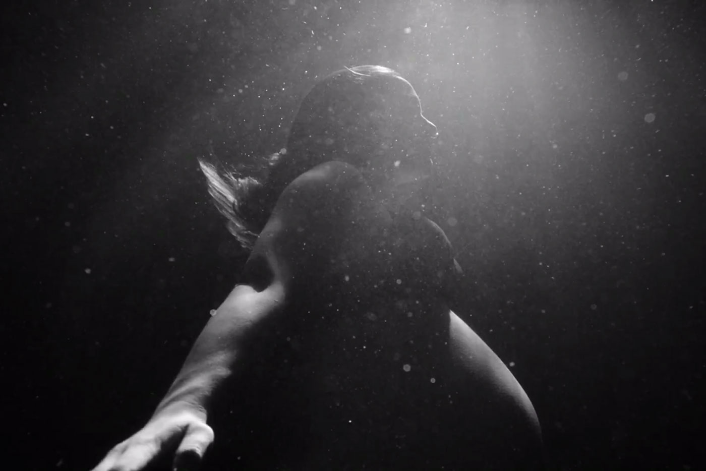 Natalie Portman protagoniza el nuevo videoclip de James Blake