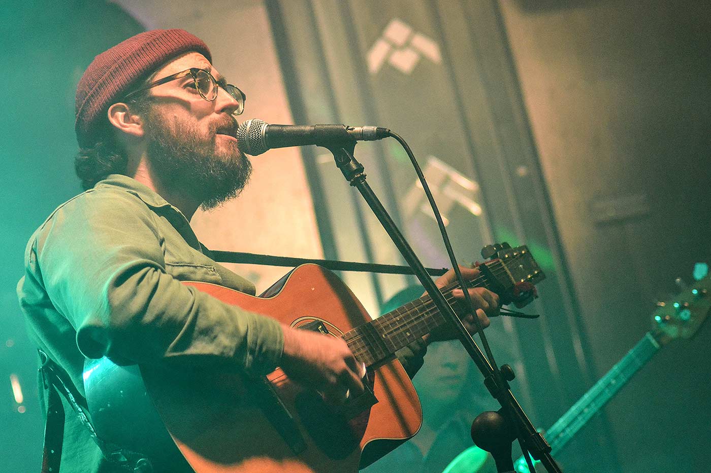 Iluminar la noche hasta hacerla arder