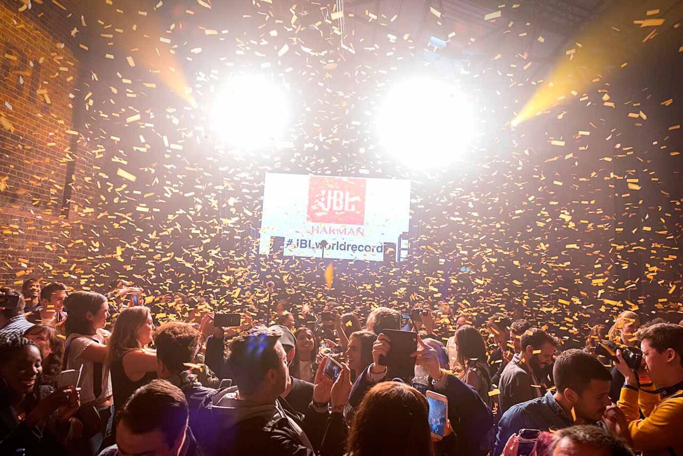 JBL establece un nuevo Record Guiness