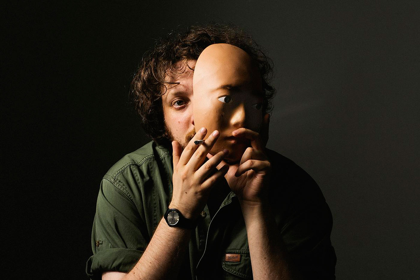 Daniel Lopatin e Ishmael Butler (Shabazz Palaces) se estrenan como 319