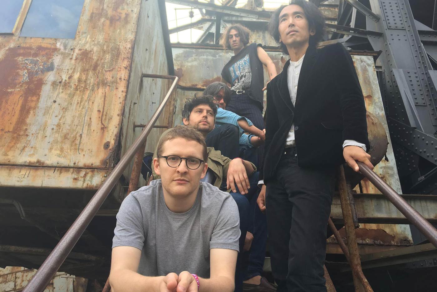 Floating Points comparte el vídeo de “Kelso Dunes”