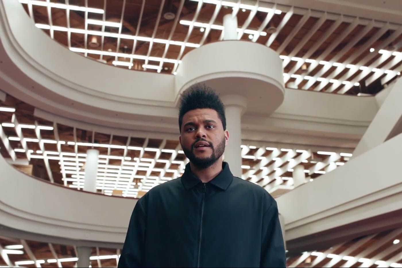 The Weeknd estrena vídeo para “Secrets”