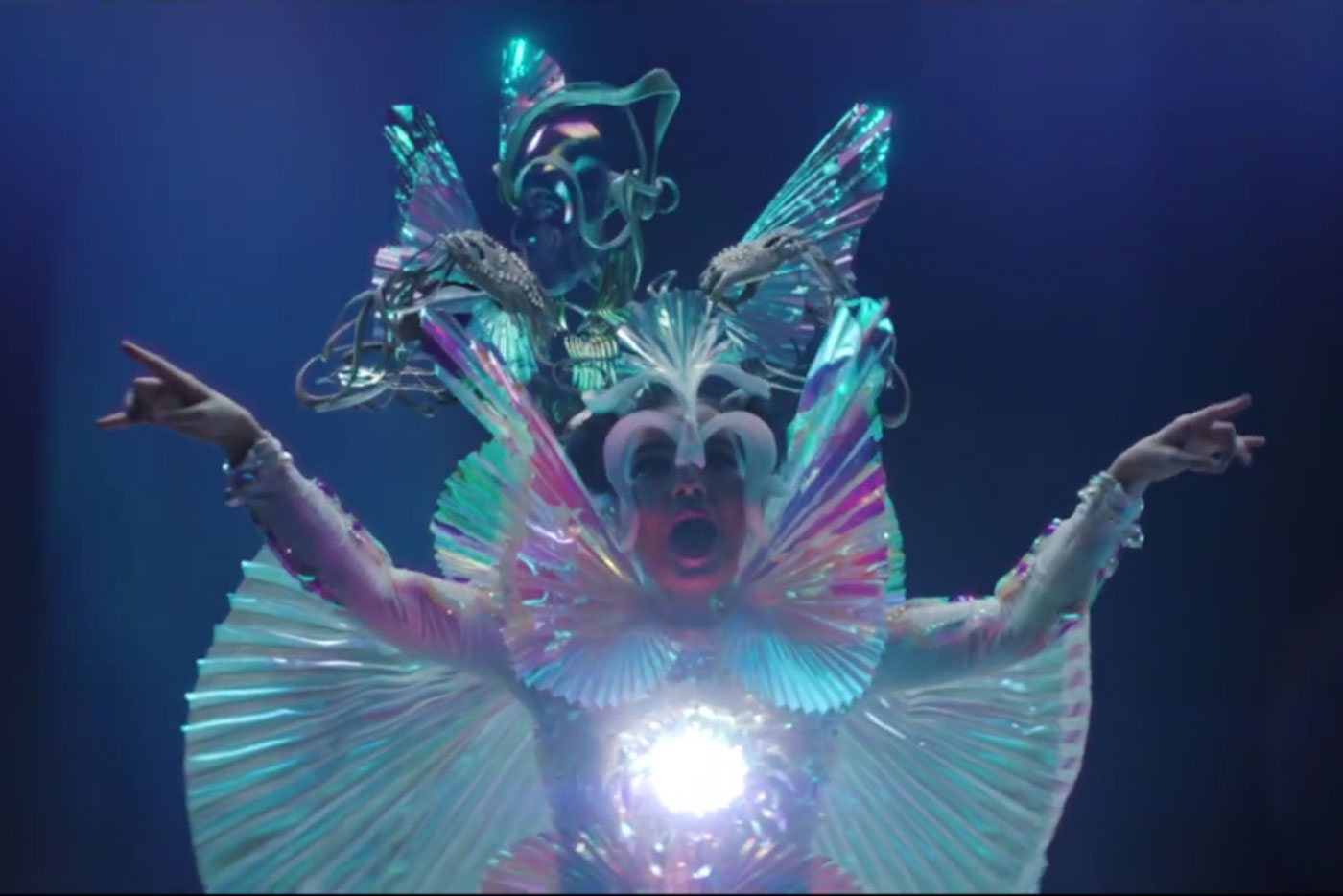 Björk estrena el vídeo de "The Gate", primer single de su nuevo disco