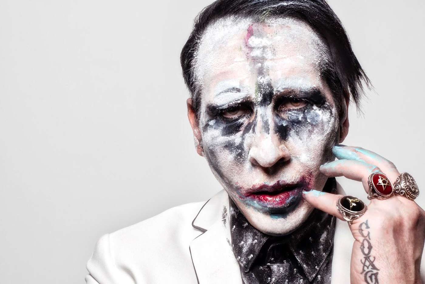 Esmé Bianco (Juego de Tronos) se suma a denunciar a Marilyn Manson