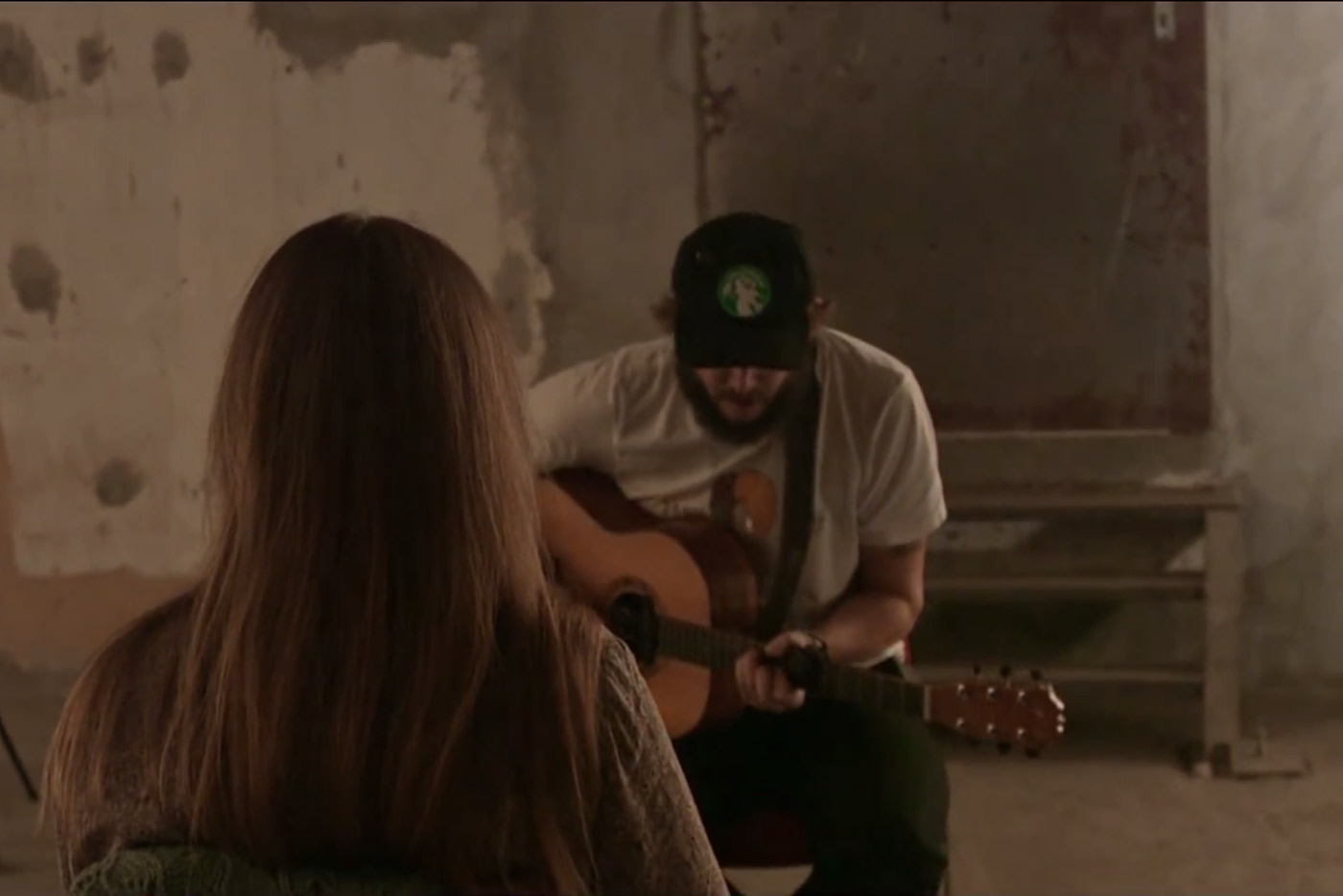 Bon Iver toca "8 (circle)" para una sola persona (y hay vídeo)