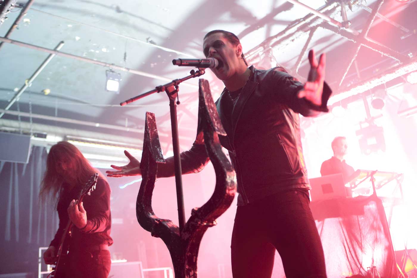 La corona del black metal sigue teniendo dueño