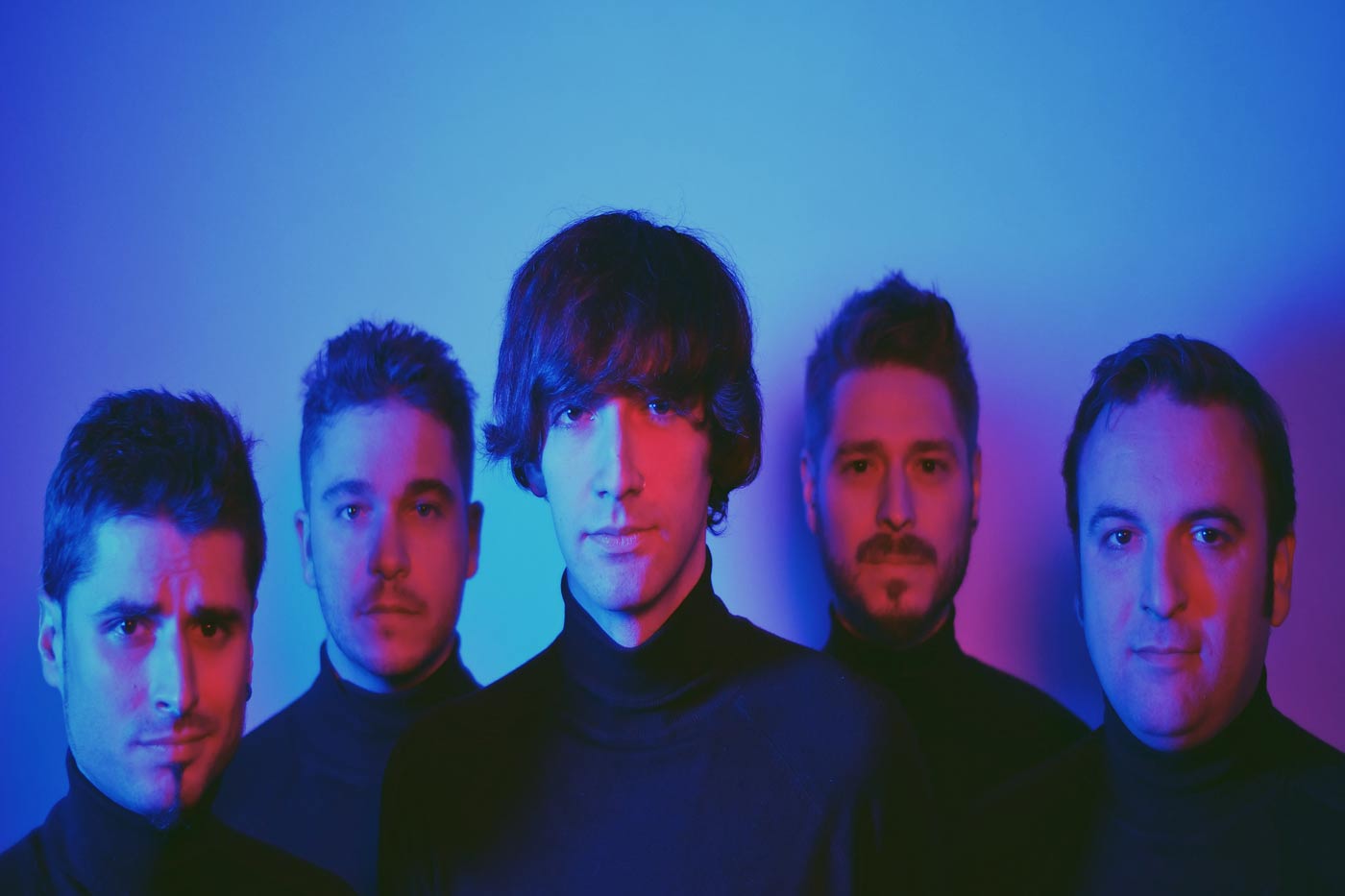 Estrenamos el vídeo "Poniéndose altos", avance del nuevo disco de Sharon Bates