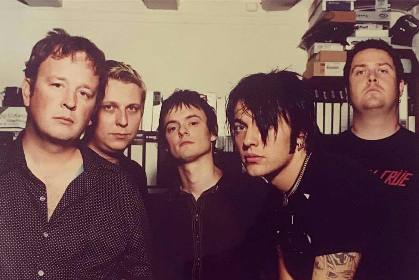 El Azkena se apunta un tanto con la reunión de Gluecifer