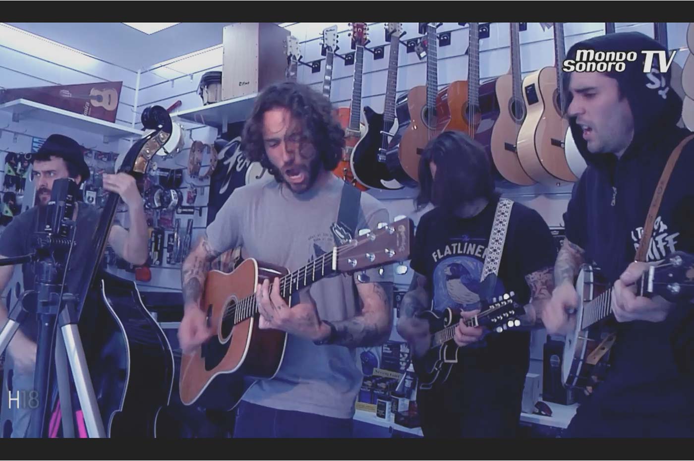 Dead Bronco interpreta "I hate you" en acústico para Mondo TV