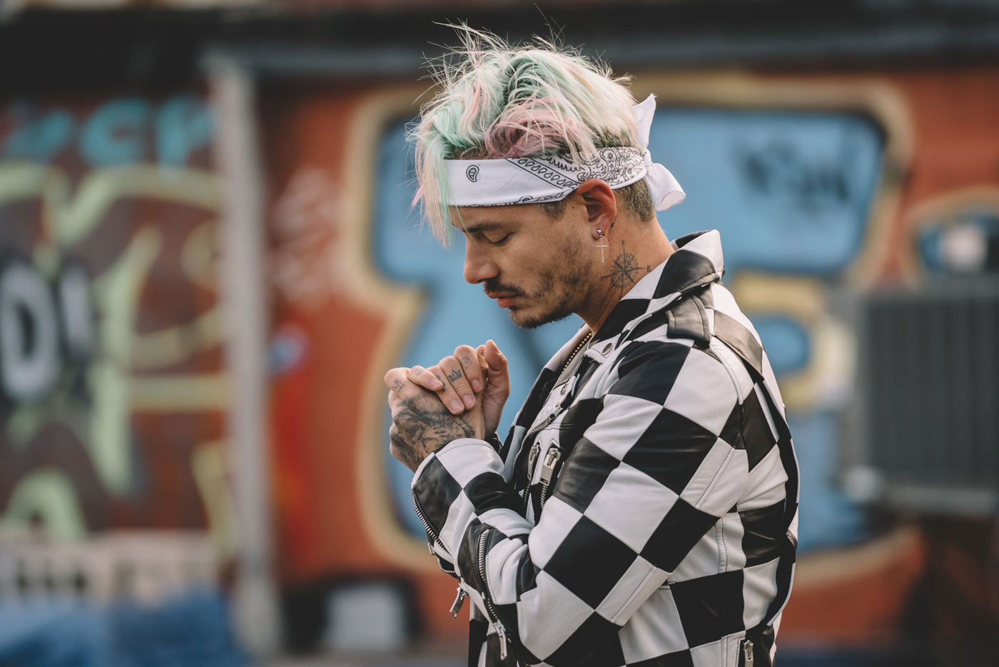 J Balvin anuncia nuevo disco, "Vibras"