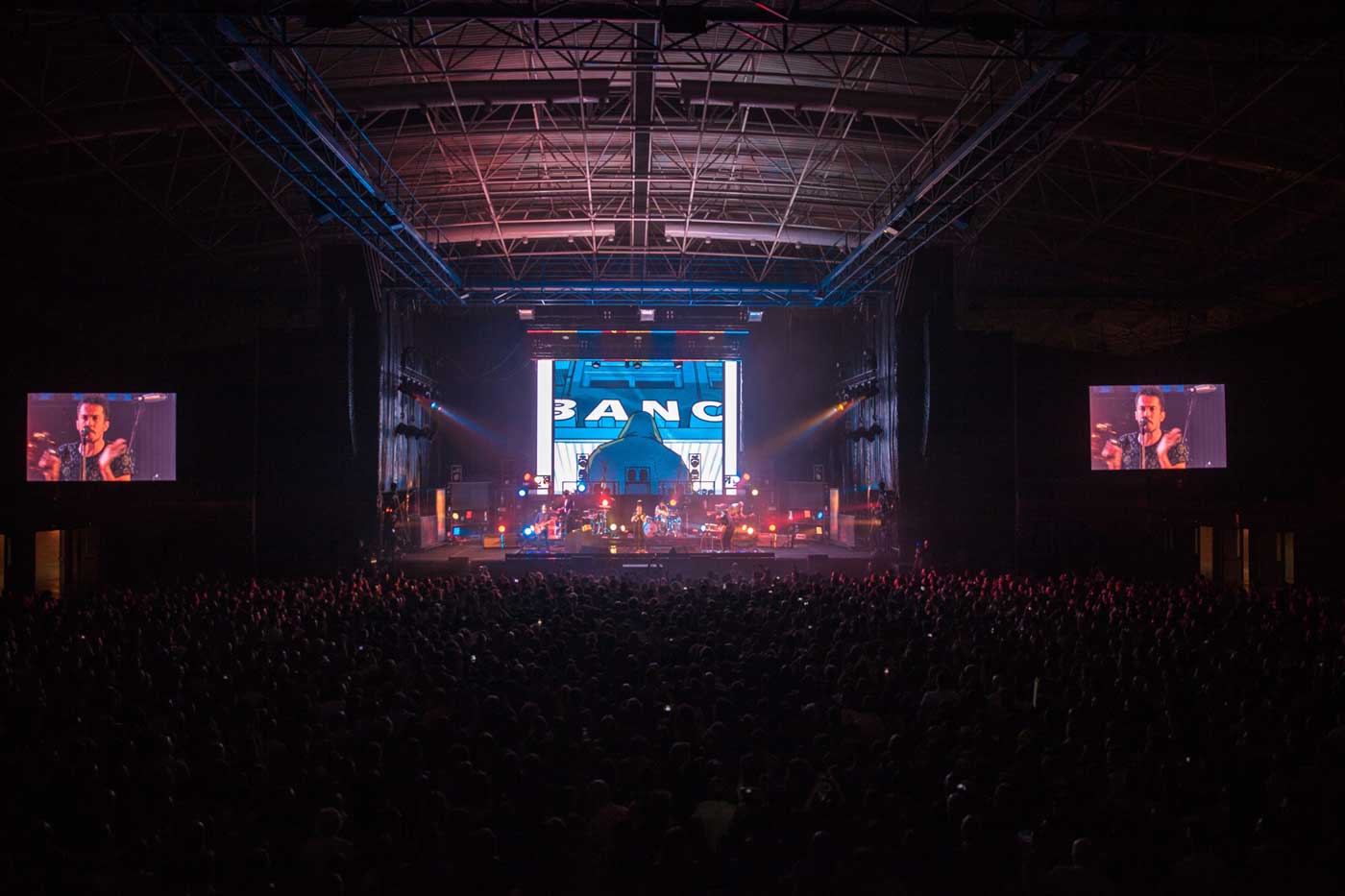 El himno interminable