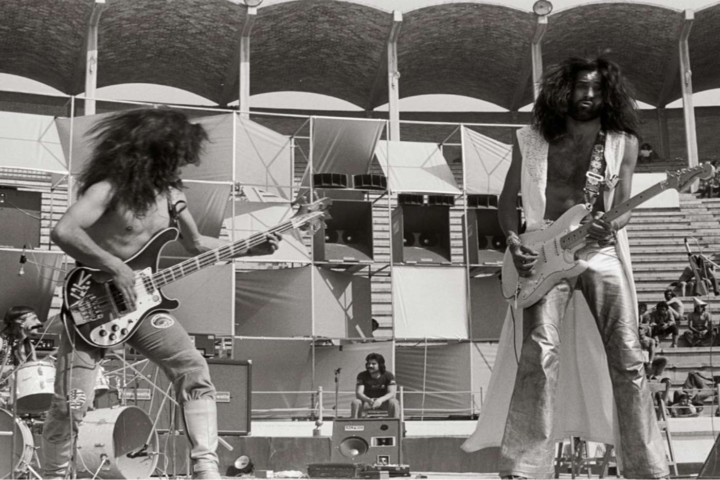 Llega a Madrid la exposición "El pintor de canciones"