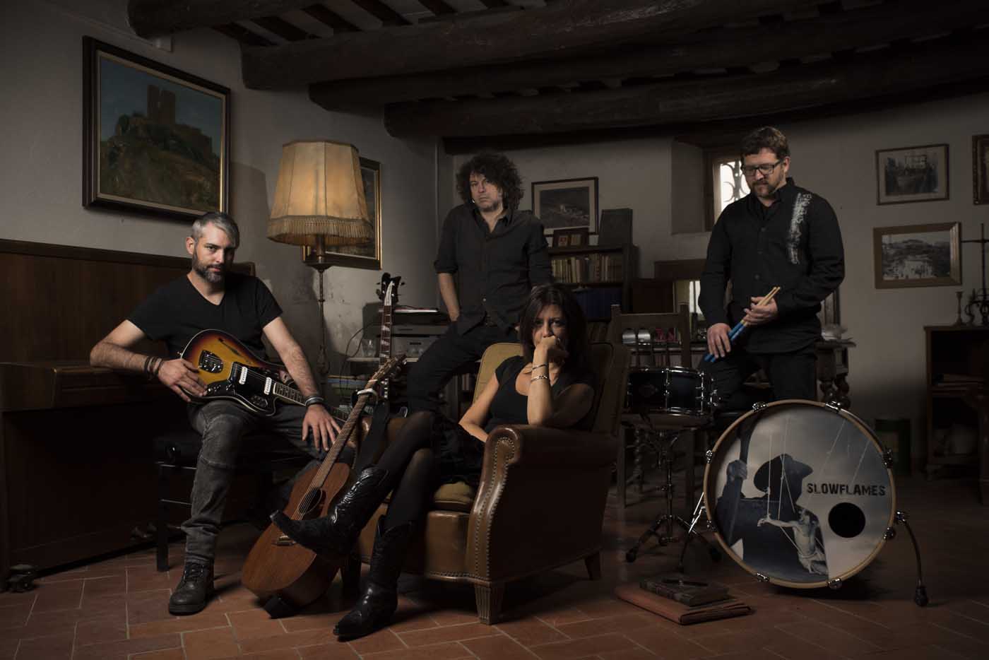 Slowflames presentan el vídeo de "Whose Puppet Are You"