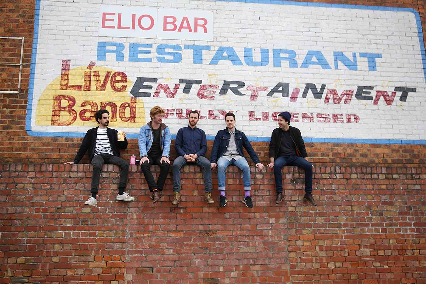 “Las canciones de este disco van de estar al borde del abismo”