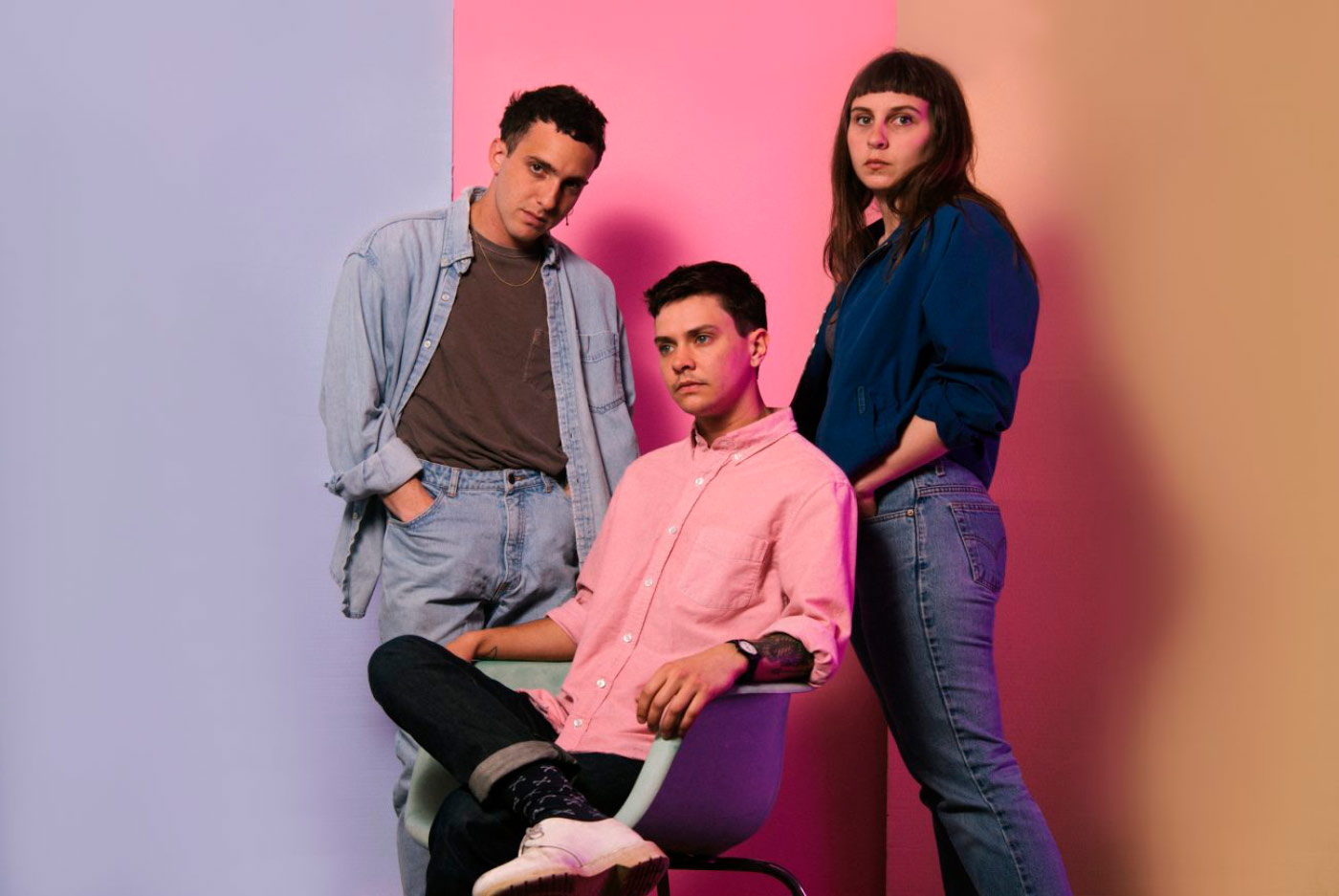 “Abrazamos la velocidad del día a día en las canciones”