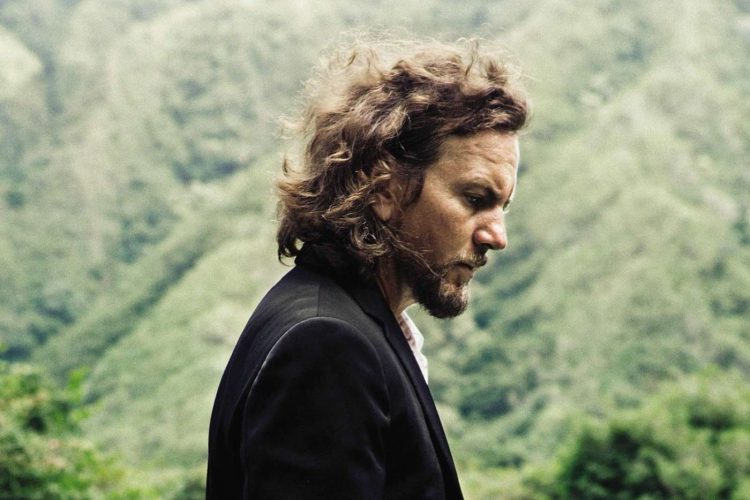 Eddie Vedder sorprende con “Just Like Heaven” de The Cure