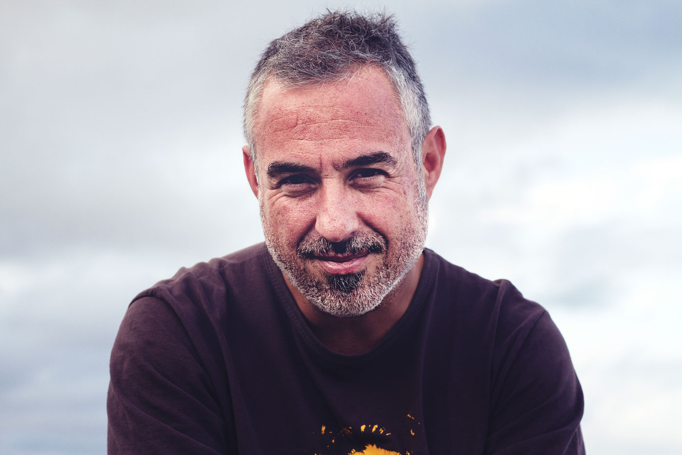 Entrevistamos a Toni Castarnado con motivo de su libro “Ellas cantan, ellas hablan”