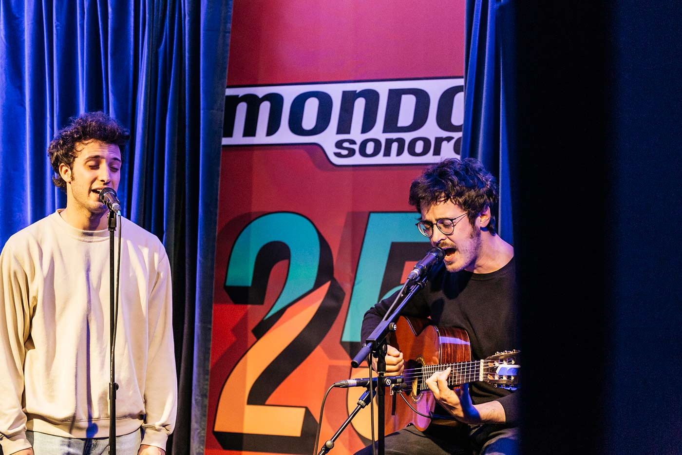 Fiesta de presentación del nuevo número de Mondo Sonoro con Cala Vento