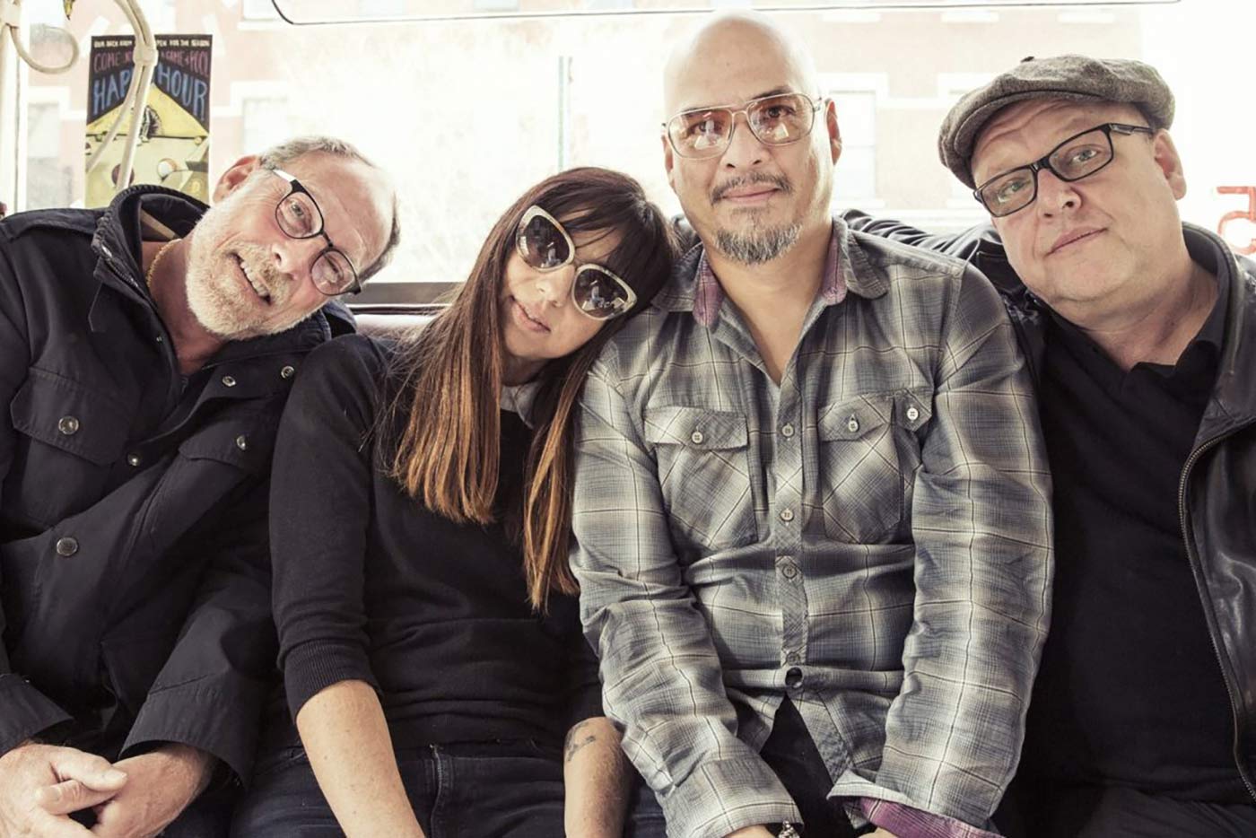 Pixies anticipan su nuevo disco con el single “There's A Moon On”