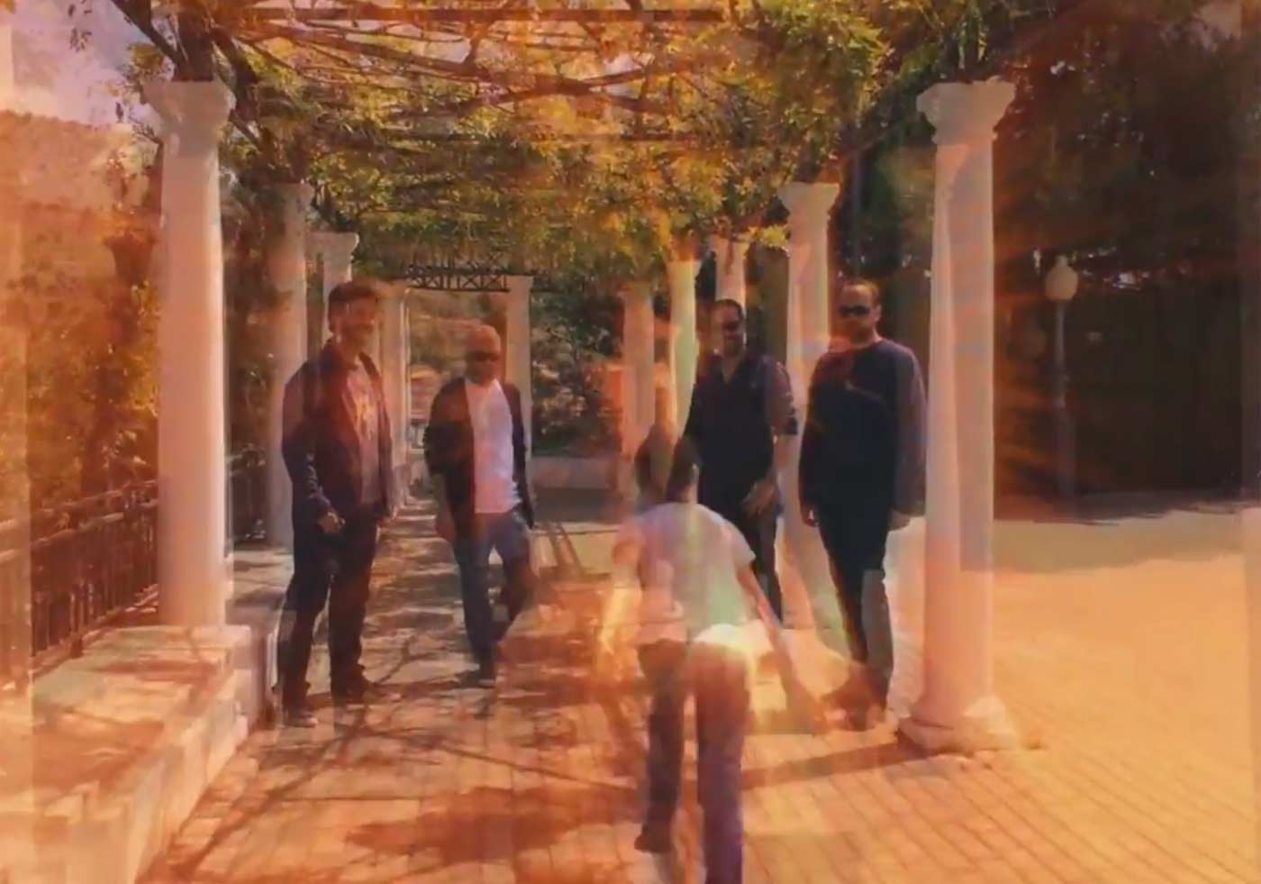 Estrenamos "By Your Side" el nuevo videoclip de Lebend