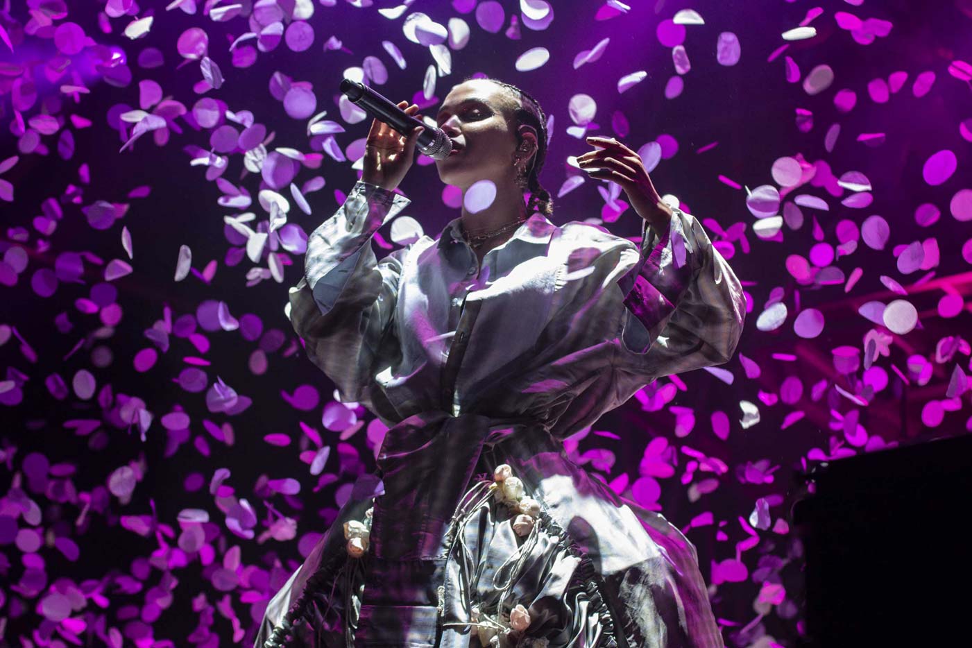 FKA twigs estrena "sad days", cuarto adelanto de "Magdalene"