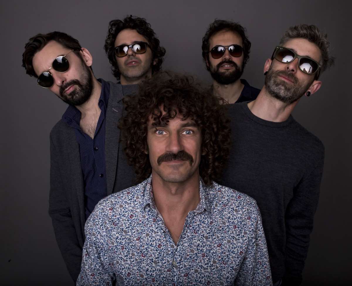 Estrenamos en exclusividad, el nuevo videoclip de Muñeco Vudú, “Antídotos (de andar por casa)”.