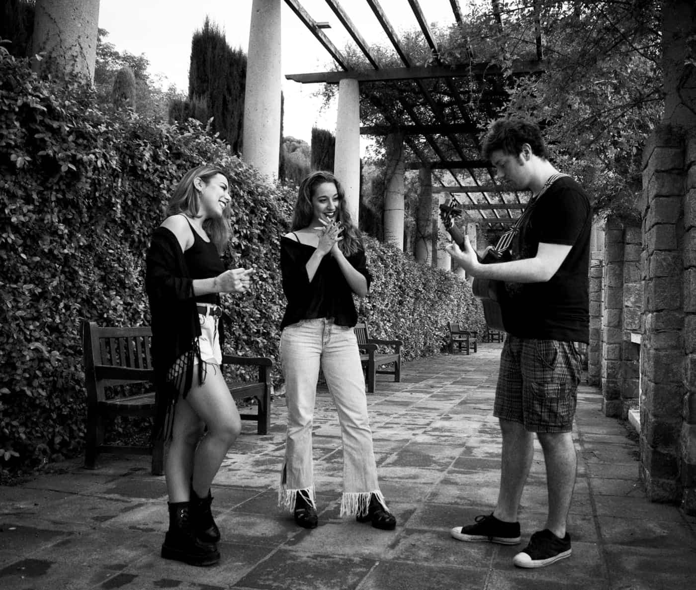 La Donzella y Sarau 08911 presentan su programación