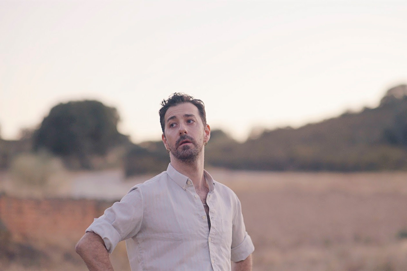 Vicente Navarro presenta el videoclip de "Un llanto"