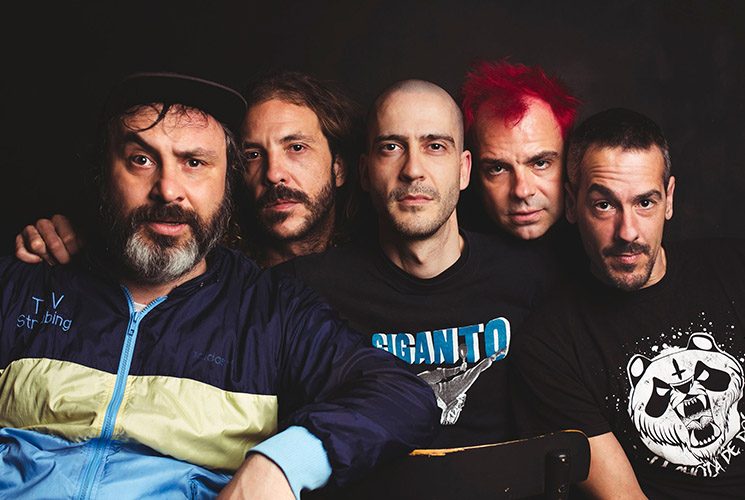 Parquesvr más punk que nunca en “Barba esconde papada”