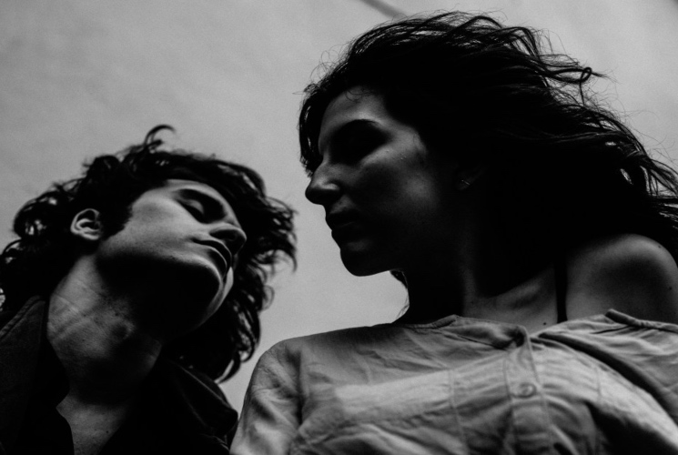 Willie & Winnie presentan el videoclip de “Hotel Blues”