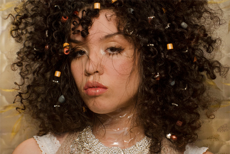 Ikram Bouloum presenta nuevo mix, "Not white, but bright"