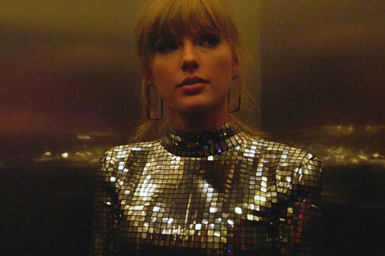 Taylor Swift regrabará y ampliará su disco "Red" hasta los treinta temas