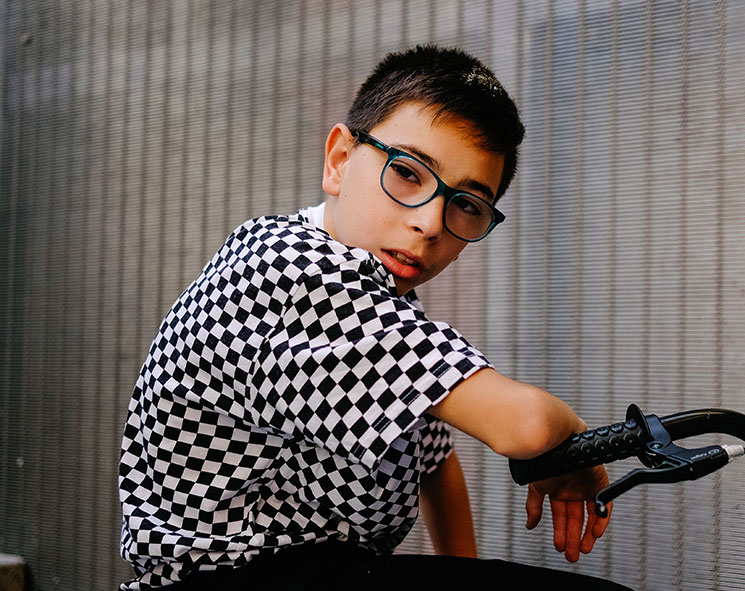 El joven DJ de 14 años Varoc publica su nuevo EP "Sing Me To Sleep"