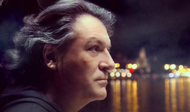 Estrenamos "v2. La Llegada", el nuevo videoclip de Dorantes