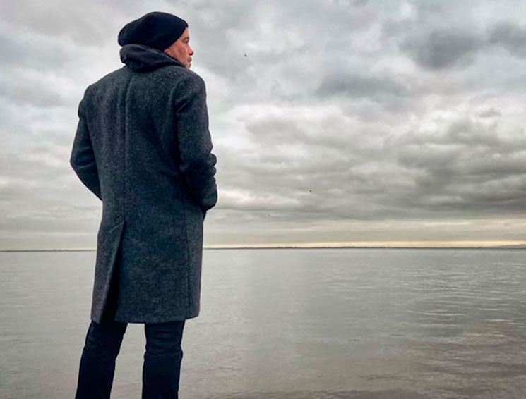 Mark Gardener (Ride) publica "Chained" junto al francés 2Square