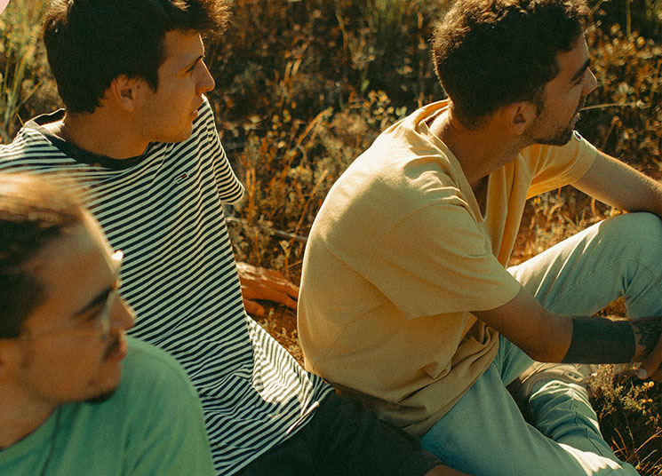 Stay Homas publican el tema principal de la película "Mamá o papá"