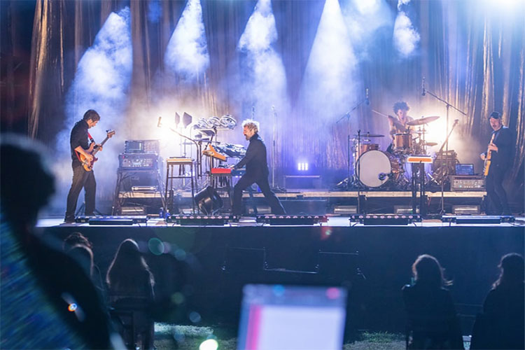 Meigas, Conjuros y Leones