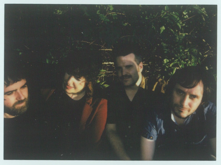 Estrenamos el videoclip de "El sol en movimiento", el nuevo single de Juárez