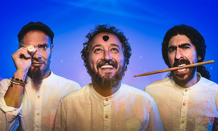 Los 300 despliegan sus "Antenas"