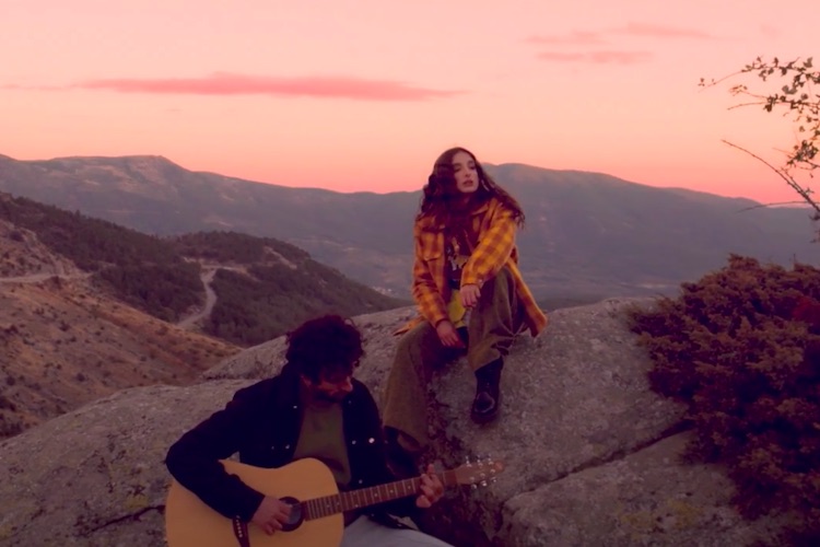 Delaporte presentan el videoclip de la canción "Se va" de "Las Montañas"