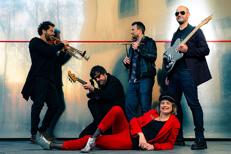 Amyjo Doherty & The Spangles